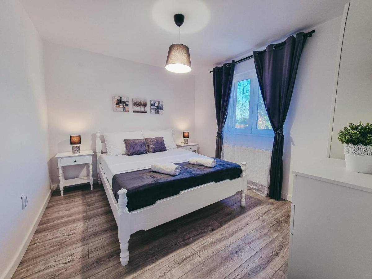 Villa Green Spirit Polaca Bagian luar foto